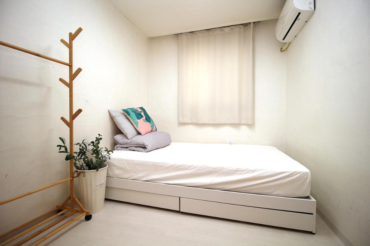 Gasthof Yab-guesthouse, Femaleonly, Foreignonly
