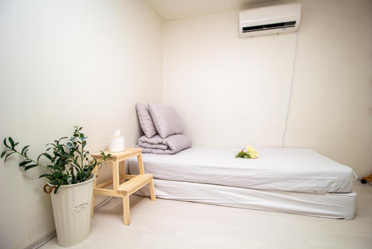 Gasthof Yab-guesthouse, Femaleonly, Foreignonly
