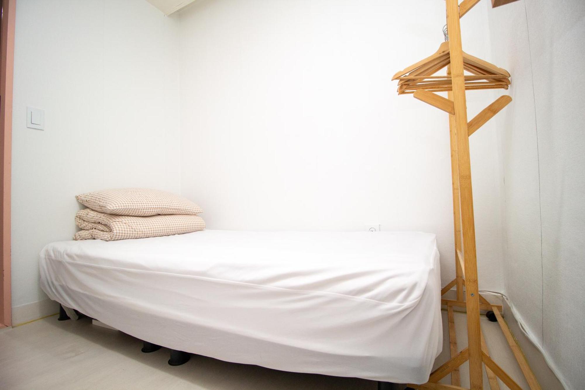 Gasthof Yab-guesthouse, Femaleonly, Foreignonly
